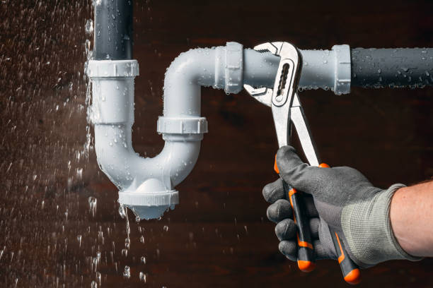 Professional Leak Detection technician working in Forest, MS